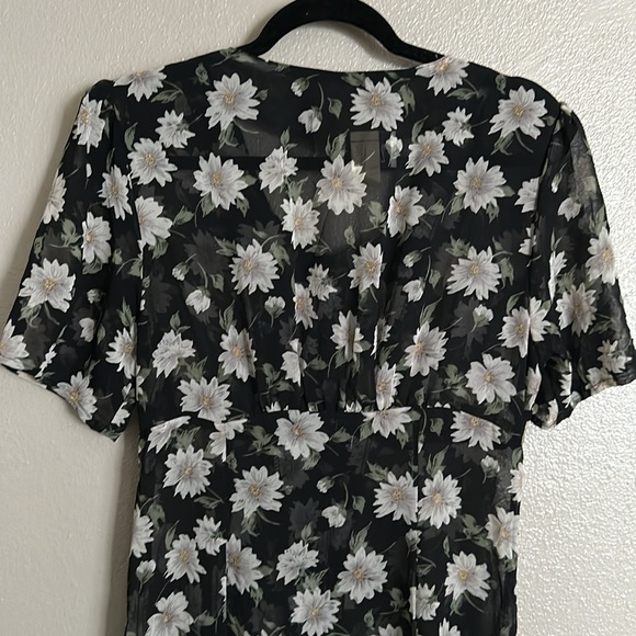 Semi sheer floral 90s style dress - Picture 6 of 8